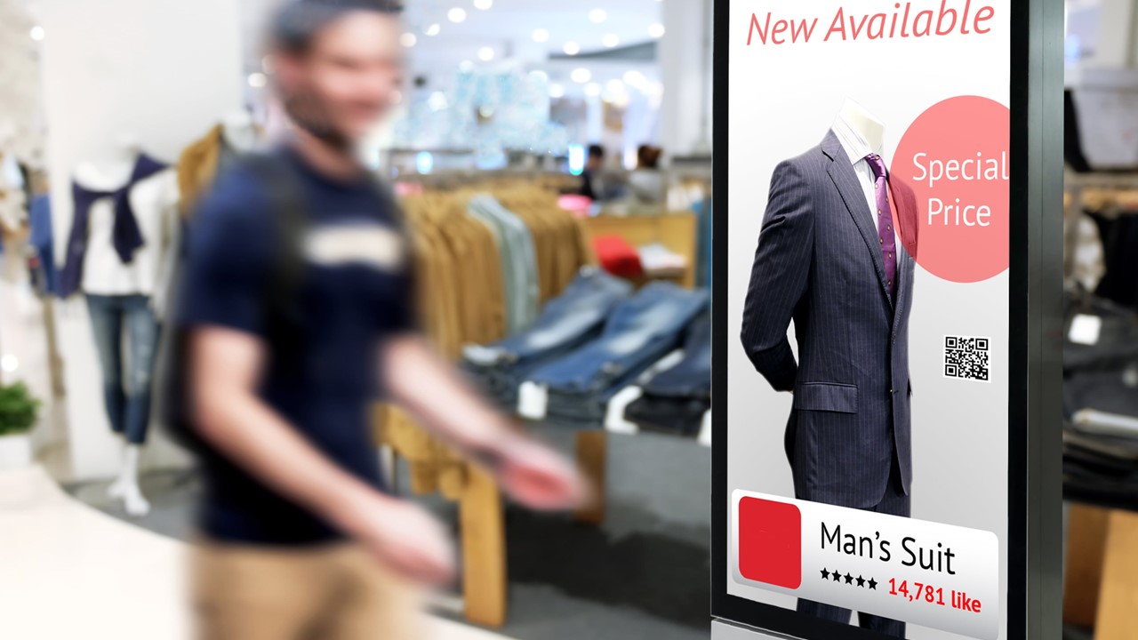 How a Shopping Mall Can Save 50% on Digital Advertising Energy Consumption (and Forget About the Problem for 5 Years)